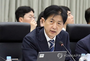 [속보] “중국인 단체관광객 한시 무비자 입국 허용해달라”…국정위, 정부에 제안