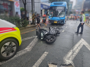 부산서 시내버스 횡단보도 돌진…보행자 2명 사망·2명 부상