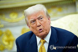 트럼프 훈계하다 ‘폭탄 관세’ 맞은 스위스…결국 2000억달러로 달랬다