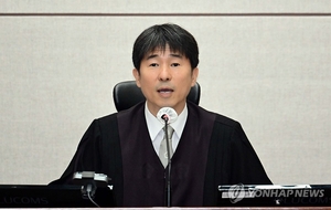 尹 내란재판 지귀연, 북부지법 전보…19일 尹 선고후 이동