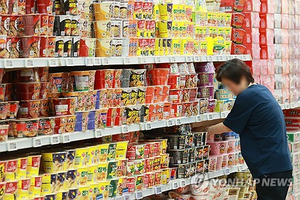 “이익은 줄었는데”…식품기업들, 정부 눈치 보느라 가격 못 올려