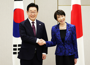 日다카이치 “한국군 수송기 일본인 대피 지원에 깊은 감사”