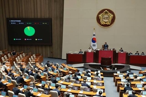 [사설] 민주·국힘의 지구당 부활 ‘짬짜미’···누구 위한 정치셈법인가