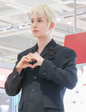 [포토] 에반, ‘심쿵 하트’