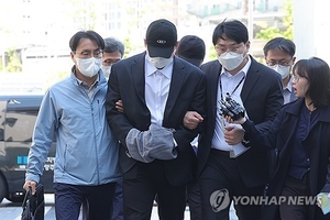 ‘김창민 감독 사망’ 피의자 2명 기소…“죽여야겠다고 생각” 살인죄 적용