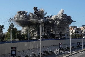 “종전은 안돼”…트럼프 말 안듣는 이스라엘, 레바논 거점 또 때렸다