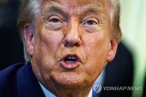 [속보] 트럼프 “호르무즈 통행료 없이 개방…이란과 협상 타결”