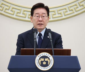 李대통령 “정책 때문에 결혼 망설이는 일 없어야… 불합리한 제도 고칠 것”