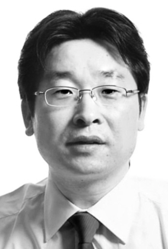 [박원갑 칼럼] 운을 실력으로 착각하는 순간