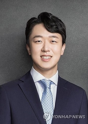 ‘농심 3세’ 신상열 부사장, SK텔레콤 평사원과 결혼한다