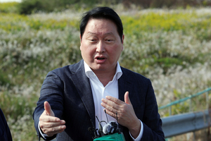 “물·전기 늦어도 선착공”… 호남 간 최태원, 반도체 ‘속도전’ 승부수