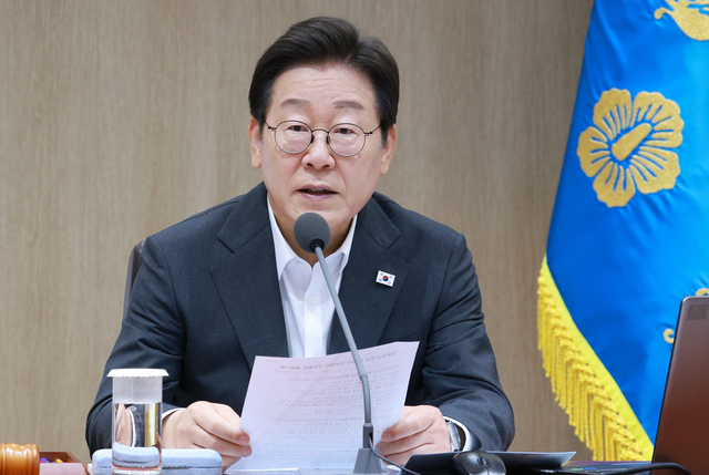 이재명 대통령이 8일 서울 용산 대통령실 청사에서 열린 국무회의에서 발언하고 있다. 대통령실통신사진기자단=연합뉴스.