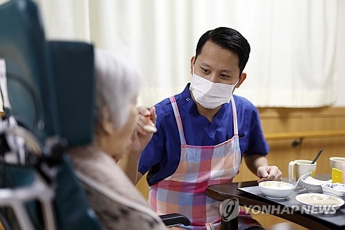 일본 노인 요양시설. EPA 연합뉴스 자료사진
