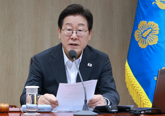 이재명 대통령이 지난 7월8일 용산 대통령실에서 국무회의를 주재하고 있다.<대통령실통신사진기자단·연합뉴스>