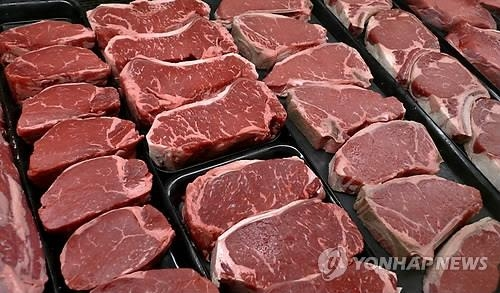 붉은 고기 등 특정 음식이 사람의 체취에 영향을 줄 수 있다는 조언이 나왔다. 사진 연합뉴스.