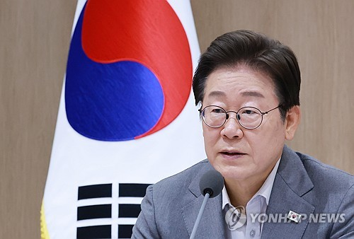 이재명 대통령이 15일 서울 용산 대통령실 청사에서 열린 국무회의에서 발언하고 있다. [연합뉴스]