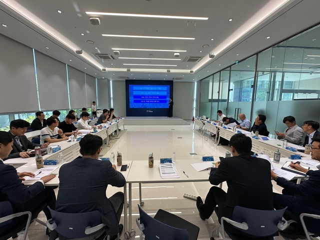 한국국클라우드산업협회 산하 DaaS지원분과위원회가 24일 킥오프 회의를 갖고 있다. KACI 제공