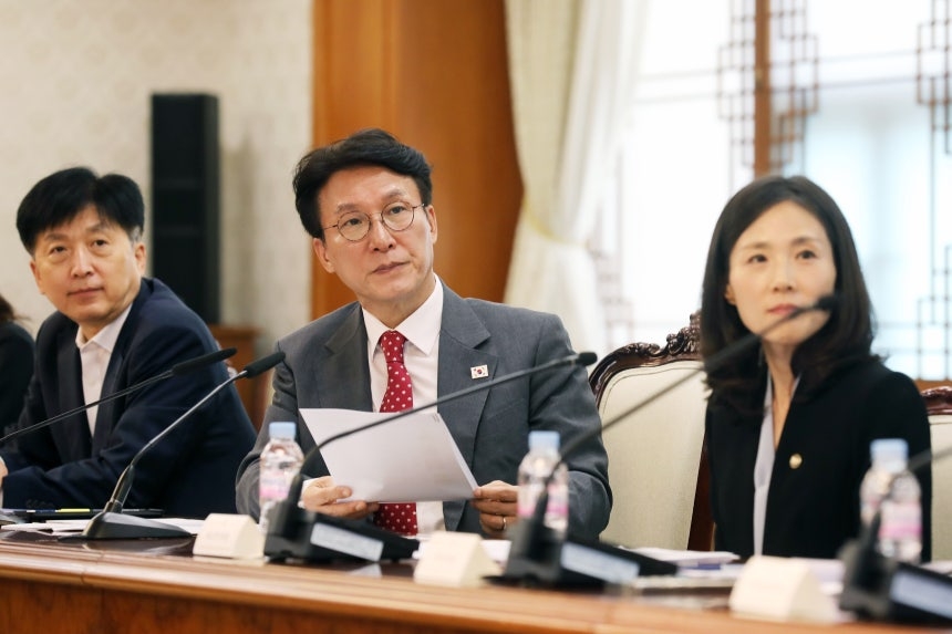 9월29일부터 中단체관광객 무비자 입국…내년 6월까지 한시 시행