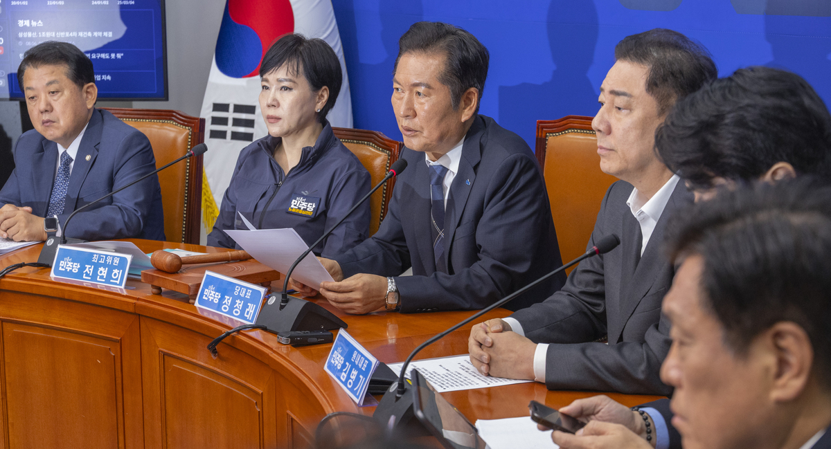 정청래 이어 추미애 등판…‘불가역적’ 입법 ‘속전속결’