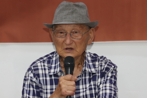 [속보] 시민단체 “비전향장기수 안학섭, 20일 판문점 통해 북한갈 것”…통일부 “인도적 접근”