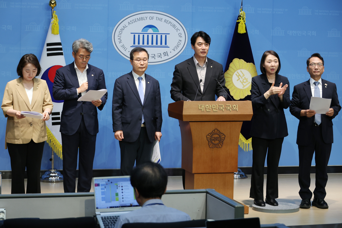 “대북송금 의혹 주범은 정치 검찰” “이화영도 석방”…개혁 고삐 당기는 민주