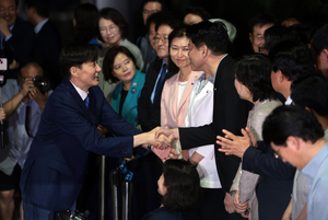 [윤선영의 국회법슐랭] 조국·김건희, 강의실까지 번진 이름…‘학위 취소’ 법안 잇단 발의