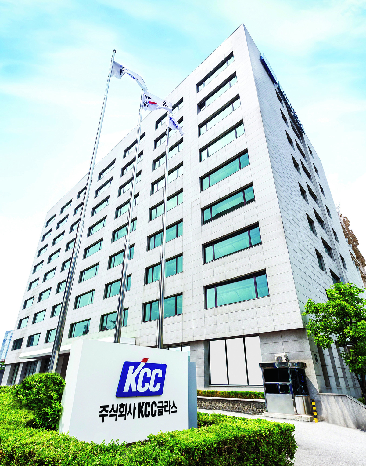 건자재 산업의 대변화: KCC글라스 등 기술 혁신으로 고부가가치 시대 개막