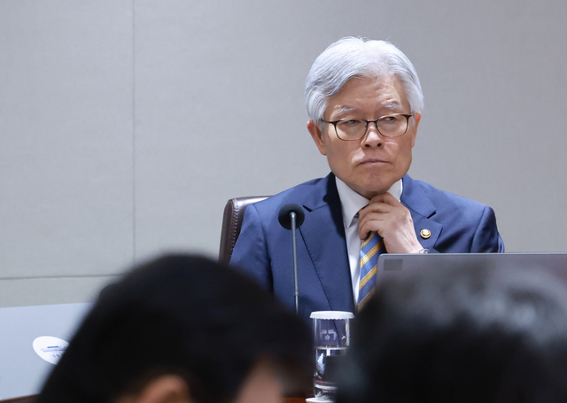 국무회의 참석한 인사혁신처장. 연합뉴스