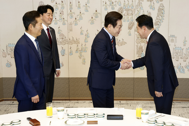 이재명 대통령과 장동혁 국민의힘 대표. 연합뉴스