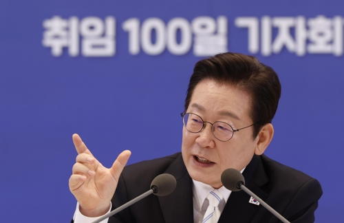 이재명 대통령이 11일 청와대 영빈관에서 열린 취임 100일 기자회견 ‘회복을 위한 100일, 미래를 위한 성장’에서 발언하고 있다. 대통령실통신사진기자단.
