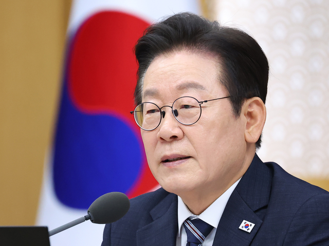 이재명 대통령이 16일 정부세종청사에서 열린 제42회 국무회의에서 발언하고 있다. 연합뉴스