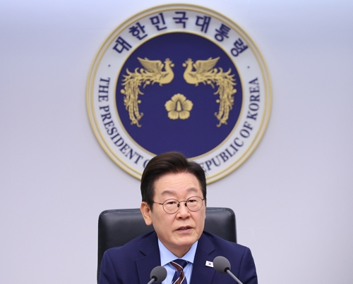 이재명 대통령이 2일 용산 대통령실에서 수석보좌관회의를 주재하고 있다.  [연합뉴스]