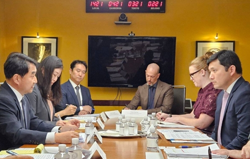 지난달 30일(현지시간) 미국 워싱턴DC에서 미 조지아주 한국인 구금 사태의 재발방지를 위해 ‘비자 워킹그룹’ 첫 회의가 열리고 있다.   [외교부 제공]