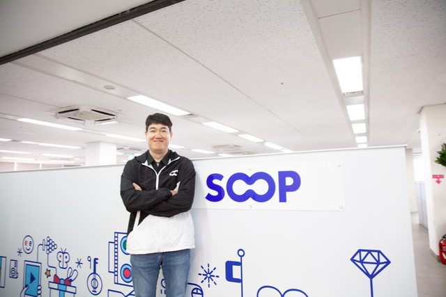 이경환 AI랩 랩장이 경기 판교의 이 회사 사무실에서 디지털타임스와 인터뷰하고 있다. 숲 제공