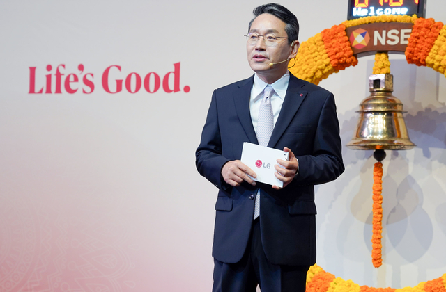 조주완 LG전자 CEO가 14일(현지시간) 인도 뭄바이 국립증권거래소에서 열린 LG전자 인도법인 상장식에 참석했다. LG전자 제공