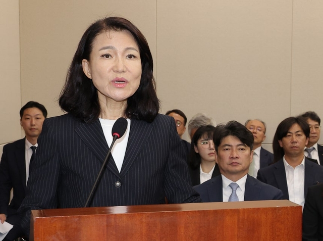이진숙 전 방송통신위원장이 14일 서울 여의도 국회 과학기술정보방송통신위원회에서 열린 2025년도 국정감사에서 발언하고 있다. [연합뉴스]