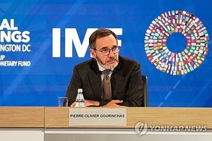 IMF, 세계성장률 3.2%로 0.2%P↑…韓 소폭 상향, AI버블 경고