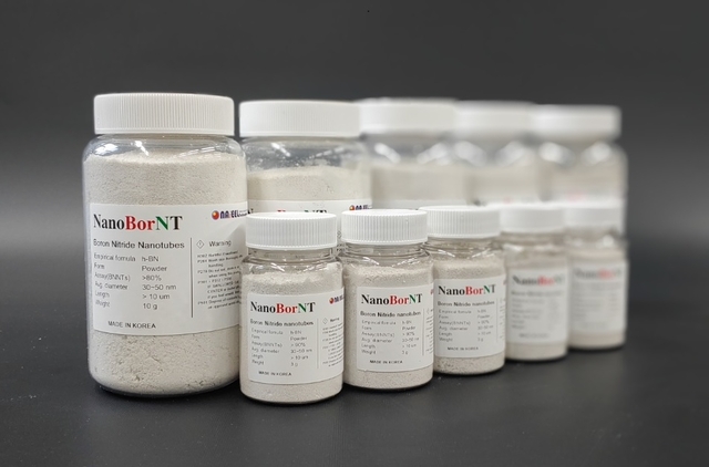 내일테크놀로지가 개발한 ‘질화붕소나노튜브(BNNT)’ 분말 제품.
원자력연 제공.