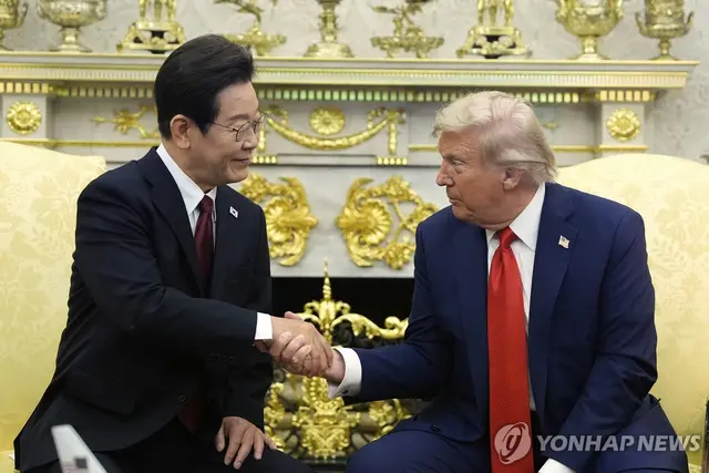 이재명 대통령(왼쪽)과 트럼프 미국 대통령. AP=연합뉴스