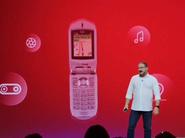 크리스티아노 아몬 퀄컴 최고경영자(CEO)가 지난달 미국 하와이 마우이에서 열린 연례행사 ‘스냅드래곤 서밋 2025’에서 발표하고 있다. 김나인 기자