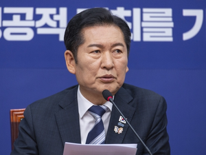 [속보] 정청래 ‘李대통령 외교’ 찬사…“외교사 최고의 협상, 엄지척”