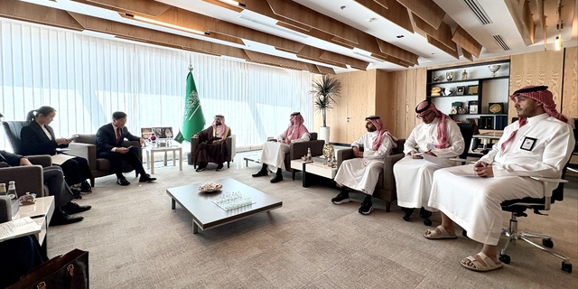 이형훈 복지부 제2차관은 압둘아지즈 하마드 알루메히 사우디 보건부 차관과의 양자 회의에서 디지털헬스케어, 바이오헬스·제약, 병원정보시스템, 스마트병원·로봇수술, 건강보험 등 다양한 협력 분야를 논의했다. [복지부 제공]