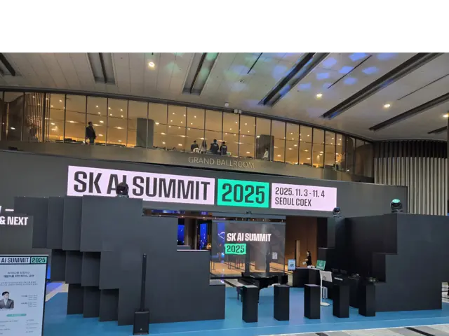 SK AI 서밋이 열린 3일 서울 삼성동 코엑스 행사장 전경.