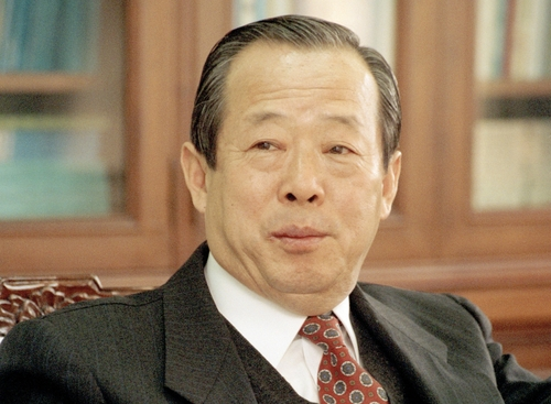 1996년 환경부 장관일 때 연합통신과 신년 인터뷰를 하는 고인. [연합뉴스]