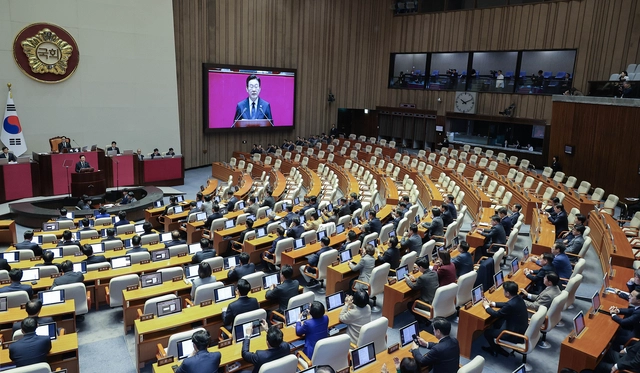 이재명 대통령이 지난 11월 4일 국회 본청 본회의장에서 내년도 정부 예산안에 대한 시정연설을 하고 있다.<국회사진기자단·연합뉴스>