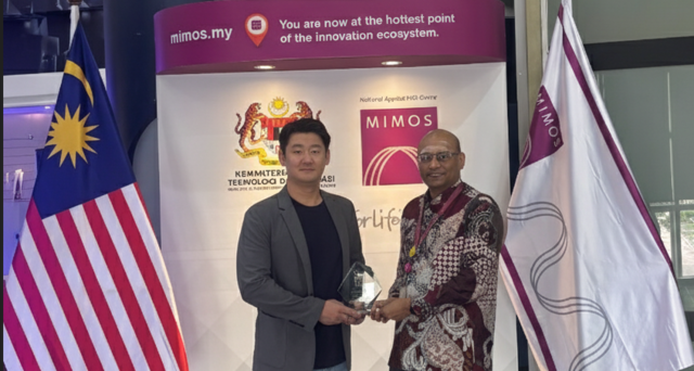(왼쪽부터)프로토타이 대표 박승현, MIMOS CTO PannirselvamKanagaratnam