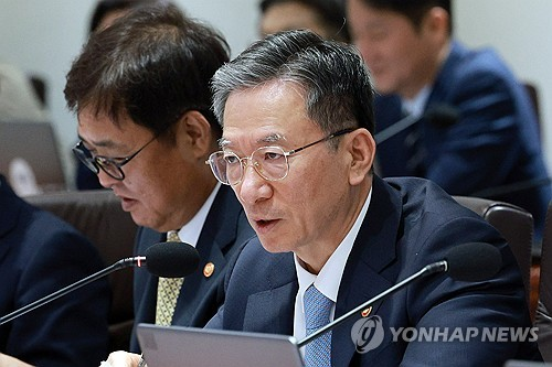 검찰, ‘대장동 비리’ 1심 판결 항소 포기…한동훈 “검찰 자살”