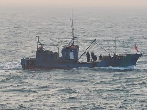 “꽃게도 한국산이고 싶을걸”…中 어선 ‘불법 조업’ 골머리