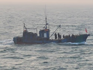 “꽃게도 한국산이고 싶을걸”…中 어선 ‘불법 조업’ 골머리