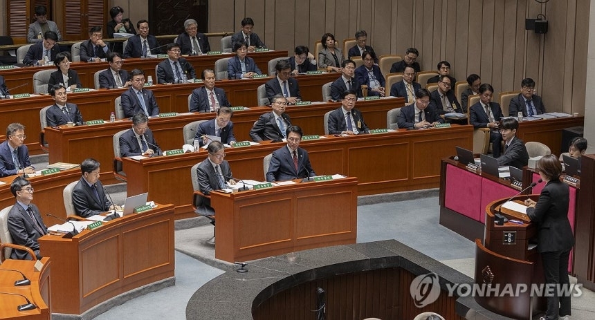 국회 예결위, 李정부 728조원 ‘슈퍼 예산안’ 경제부처 부별 심사 돌입